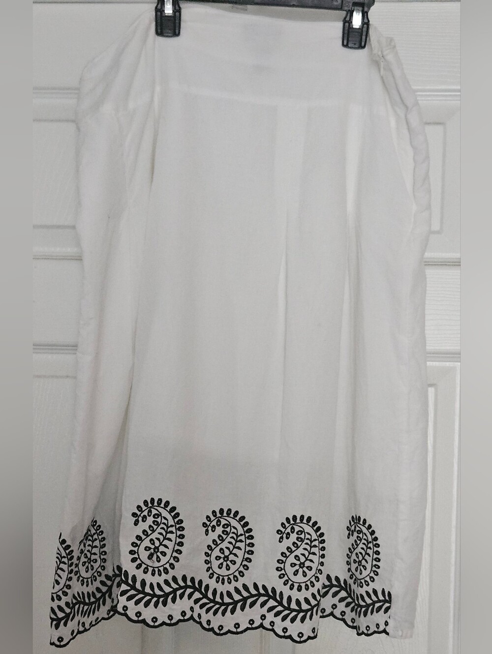 MINT GREEN Brand White Paisley Embroidered Cotton Midi Skirt Sz XL Pre-Owned EUC